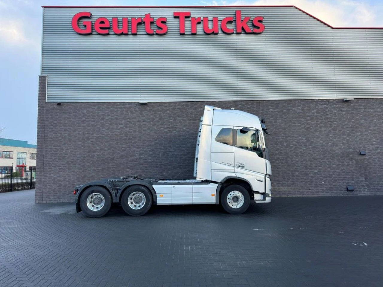 Volvo FH 16.750 6X4 TREKKER/TRACTOR/SZM EURO 6 HYDRAUL - Sadulveok: pilt 4 Volvo FH 16.750 6X4 TREKKER/TRACTOR/SZM EURO 6 HYDRAUL - Sadulveok: pilt 4