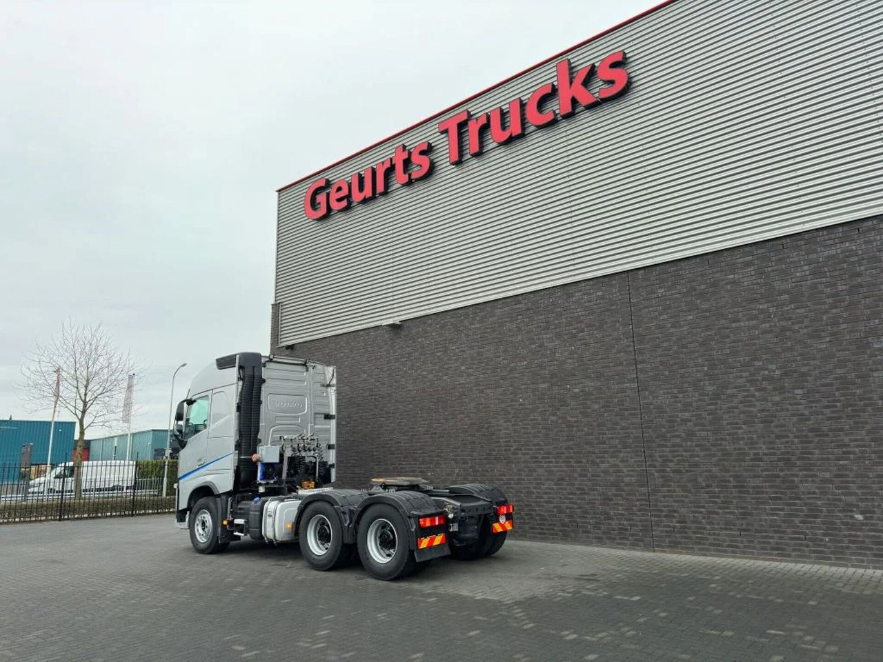 Volvo FH 460 6X4 TREKKER/TRACTOR/SZM EURO 6 HYDRAULIC - Sadulveok: pilt 3 Volvo FH 460 6X4 TREKKER/TRACTOR/SZM EURO 6 HYDRAULIC - Sadulveok: pilt 3