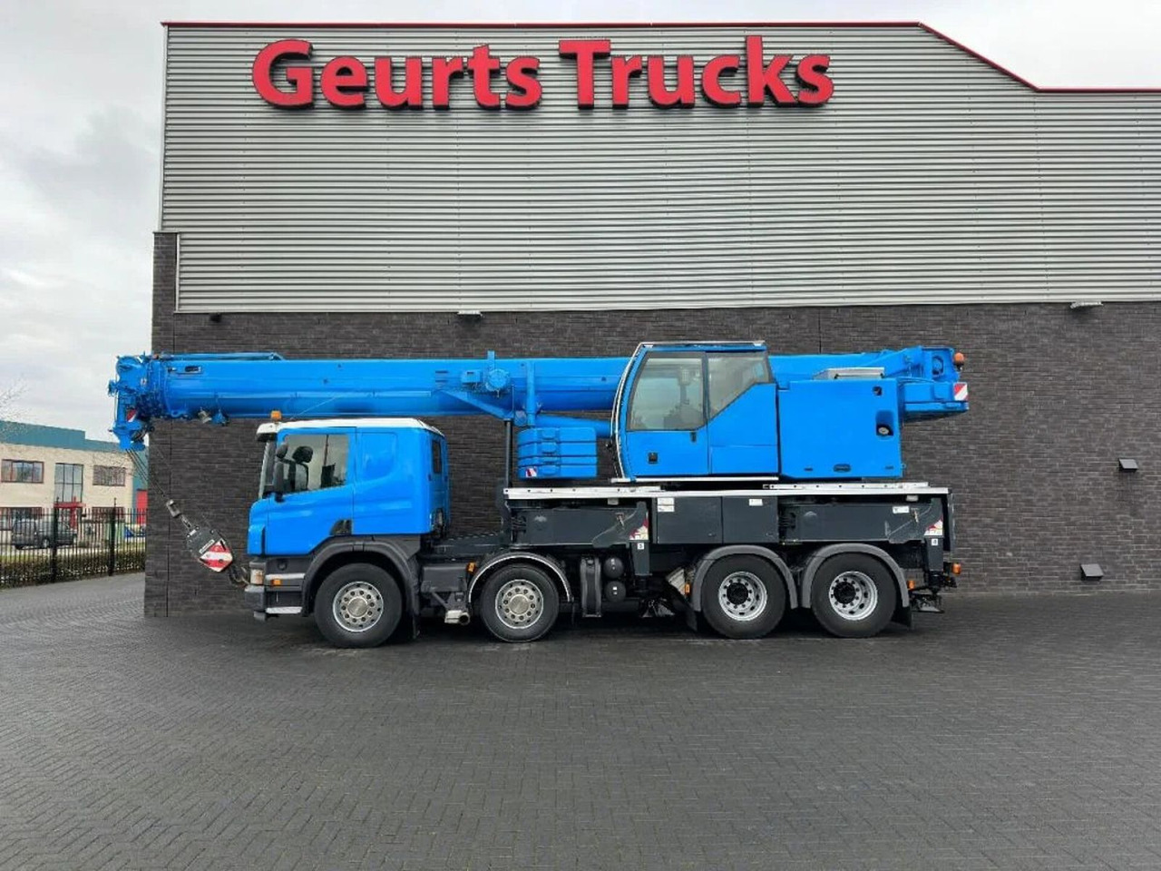 Scania P420 8X4 + LIEBHERR LTF 1045-4.1 KRAAN/KRAN/CRAN - Kraanaga veoauto: pilt 1 Scania P420 8X4 + LIEBHERR LTF 1045-4.1 KRAAN/KRAN/CRAN - Kraanaga veoauto: pilt 1