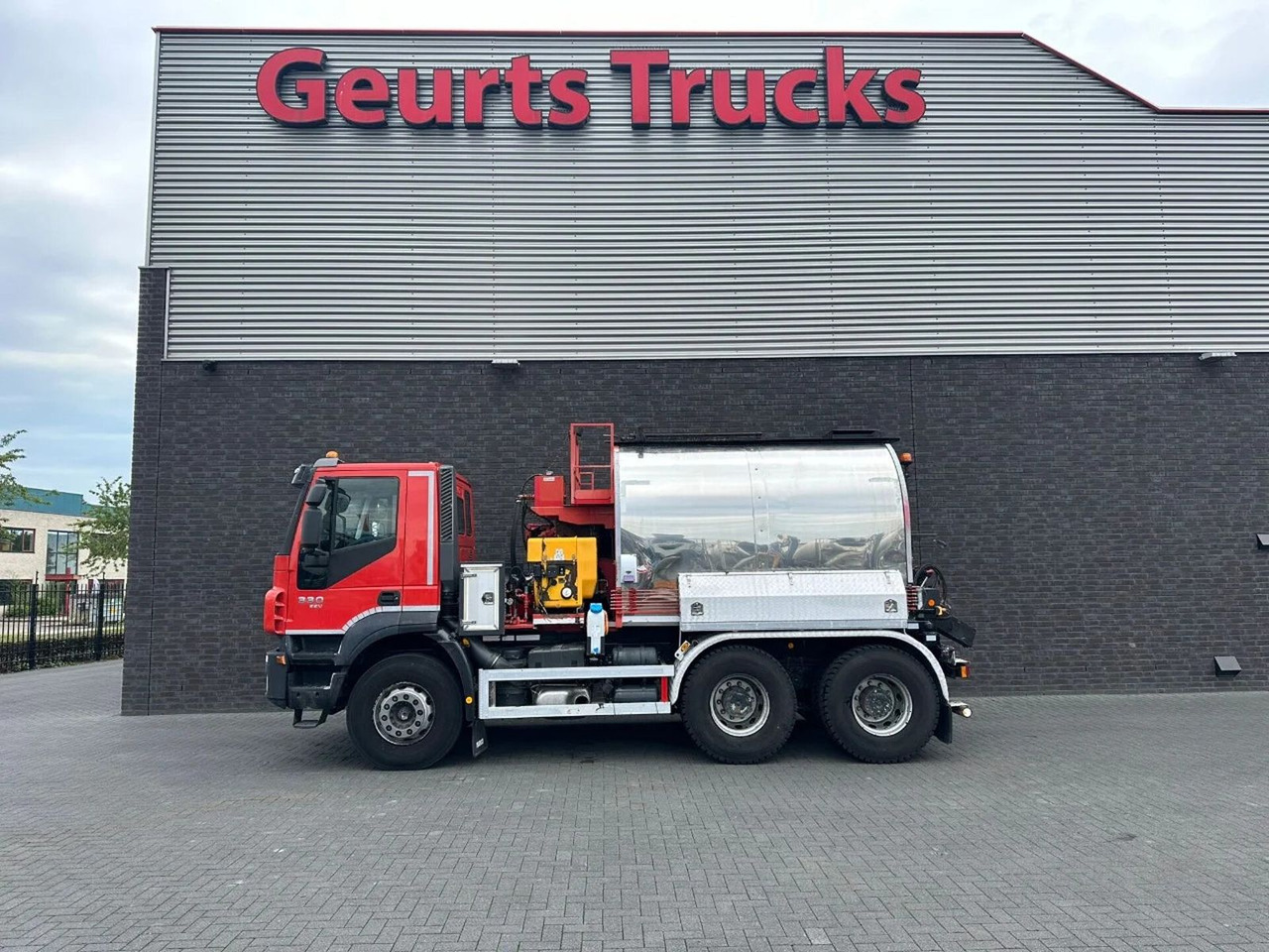 Iveco Trakker 330 6X4 LINNHOFF& HENNE AWÖL 600 6M3 ASF - Veoauto: pilt 1 Iveco Trakker 330 6X4 LINNHOFF& HENNE AWÖL 600 6M3 ASF - Veoauto: pilt 1