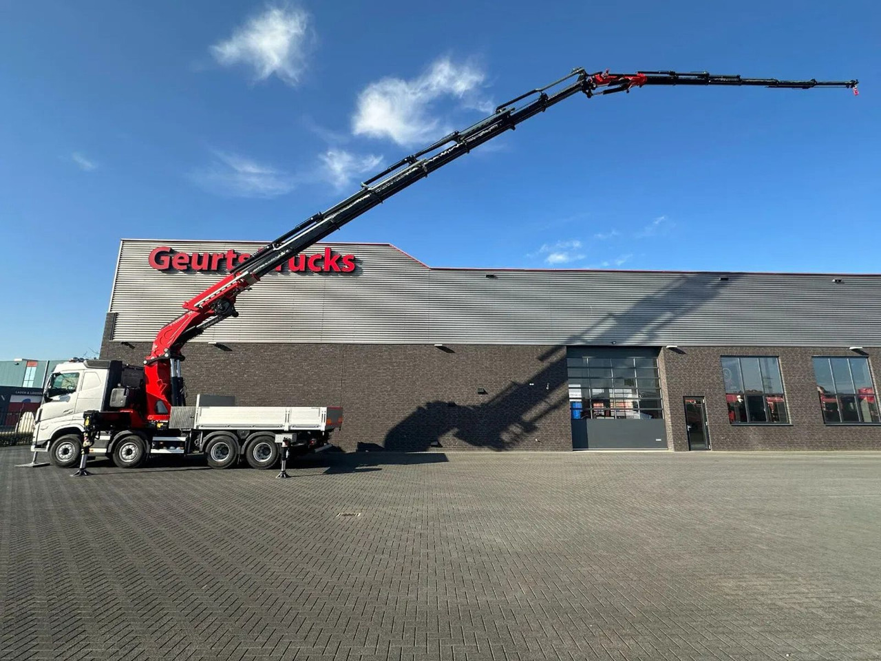 Volvo FH 500 8X4 RF-RT40G FASSI F1450R.2.8 + JIB L826 - Kraanaga veoauto: pilt 1 Volvo FH 500 8X4 RF-RT40G FASSI F1450R.2.8 + JIB L826 - Kraanaga veoauto: pilt 1