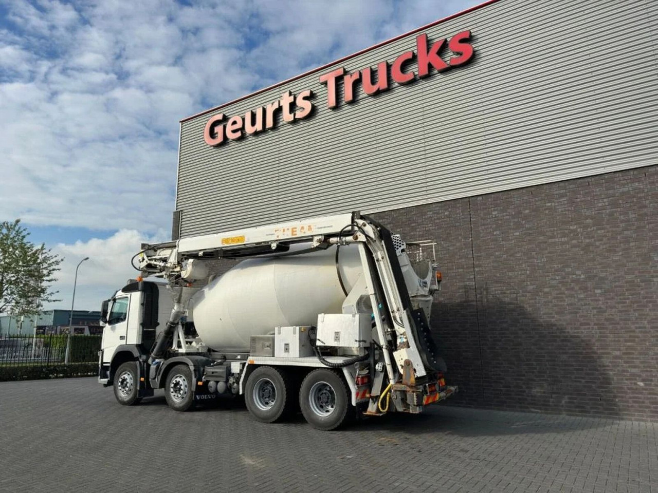 Volvo FM 410 8X4 + STETTER 9 M3 MIXER/MISCHER + THEAM - Autobetoonisegisti: pilt 3 Volvo FM 410 8X4 + STETTER 9 M3 MIXER/MISCHER + THEAM - Autobetoonisegisti: pilt 3