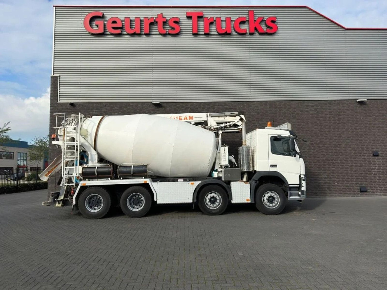 Volvo FM 410 8X4 + STETTER 9 M3 MIXER/MISCHER + THEAM - Autobetoonisegisti: pilt 4 Volvo FM 410 8X4 + STETTER 9 M3 MIXER/MISCHER + THEAM - Autobetoonisegisti: pilt 4