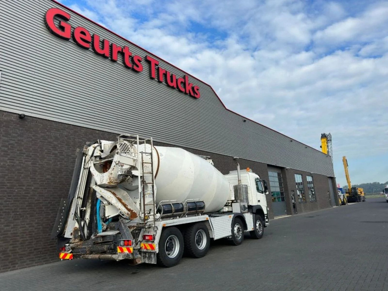 Volvo FM 410 8X4 + STETTER 9 M3 MIXER/MISCHER + THEAM - Autobetoonisegisti: pilt 5 Volvo FM 410 8X4 + STETTER 9 M3 MIXER/MISCHER + THEAM - Autobetoonisegisti: pilt 5