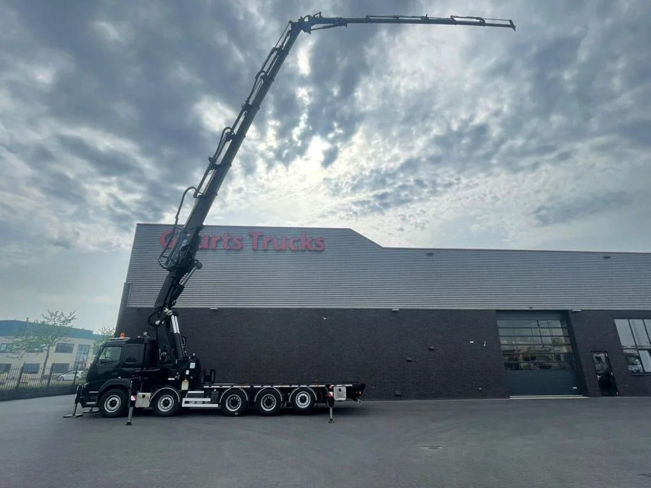 Volvo FMX 540 10X4 + EFFER 1255/7S + JIB 6S HD KRAAN/K - Kraanaga veoauto: pilt 3 Volvo FMX 540 10X4 + EFFER 1255/7S + JIB 6S HD KRAAN/K - Kraanaga veoauto: pilt 3