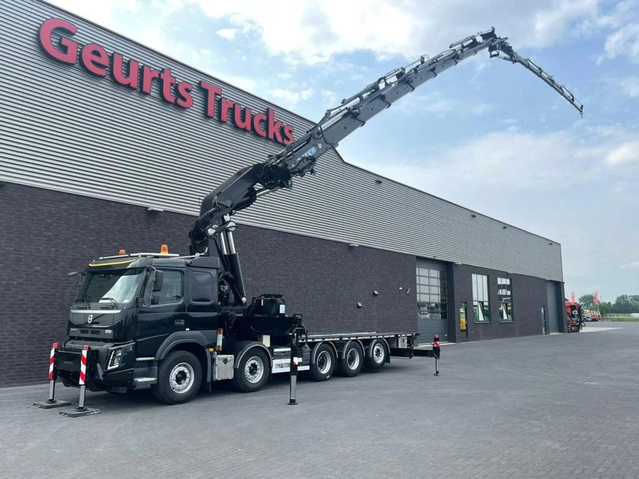Volvo FMX 540 10X4 + EFFER 1255/7S + JIB 6S HD KRAAN/K - Kraanaga veoauto: pilt 2 Volvo FMX 540 10X4 + EFFER 1255/7S + JIB 6S HD KRAAN/K - Kraanaga veoauto: pilt 2