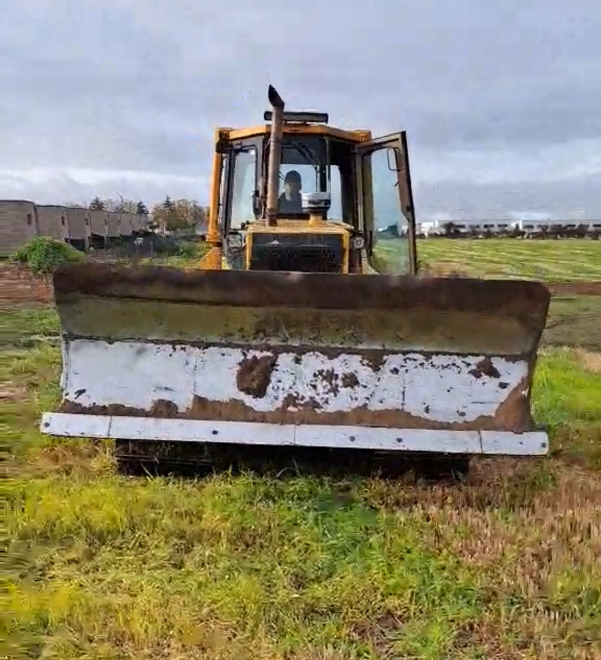 CATERPILLAR D5 M - Buldooser: pilt 2 CATERPILLAR D5 M - Buldooser: pilt 2