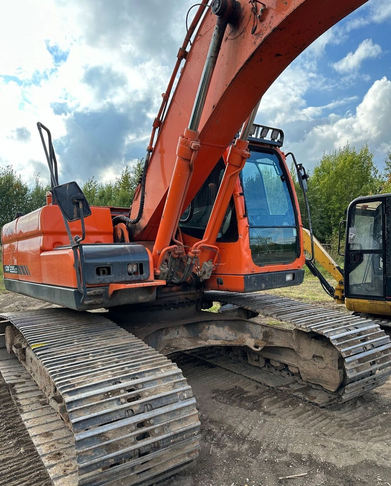 DOOSAN DX 225 LC - Lintekskavaator: pilt 1 DOOSAN DX 225 LC - Lintekskavaator: pilt 1