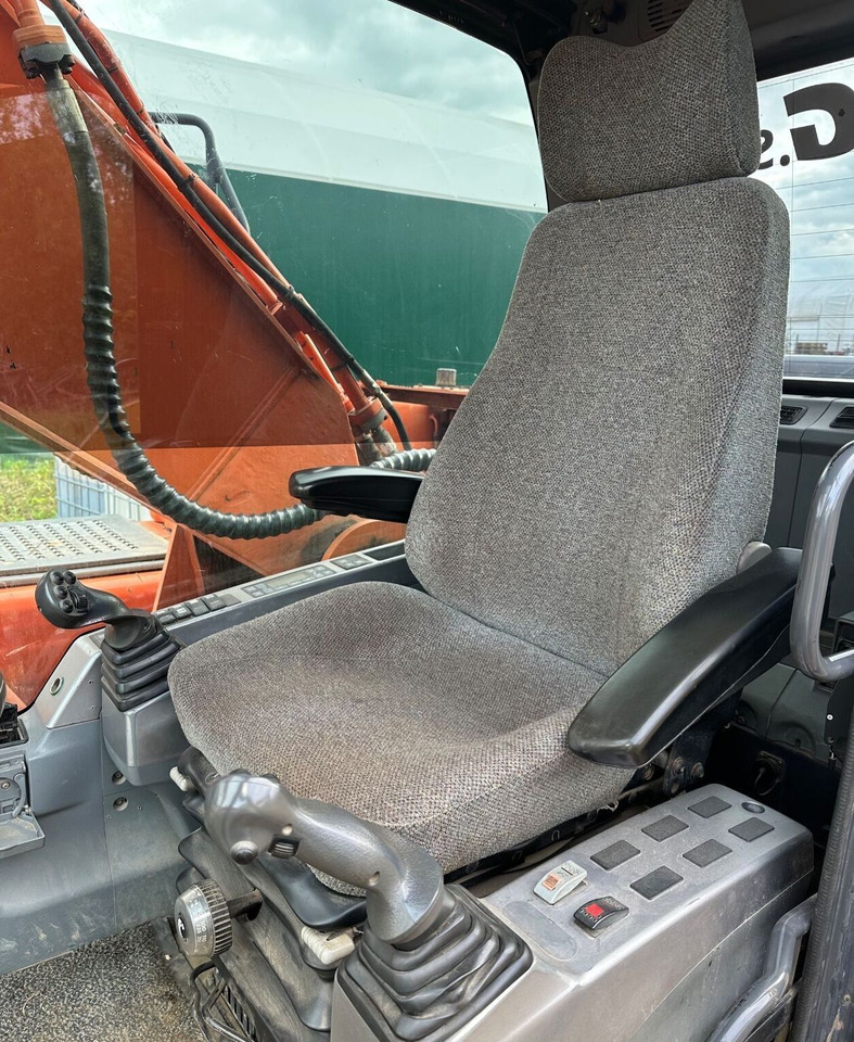 DOOSAN DX 225 LC - Lintekskavaator: pilt 4 DOOSAN DX 225 LC - Lintekskavaator: pilt 4