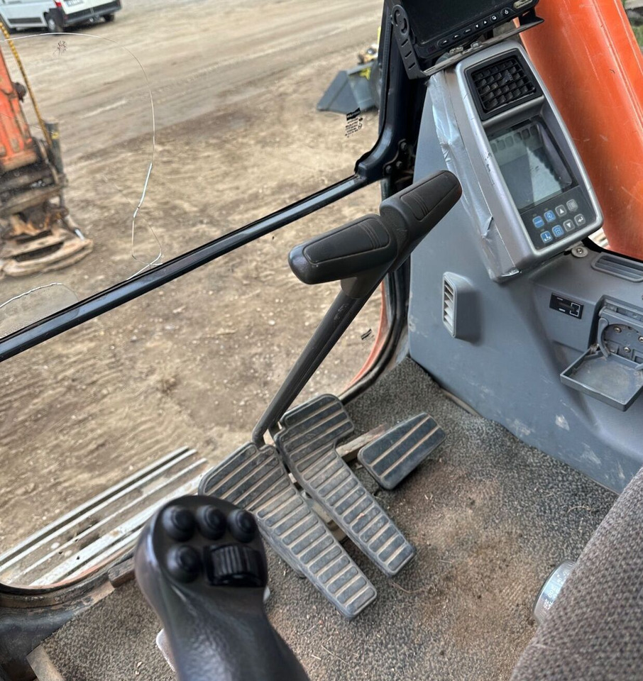 DOOSAN DX 225 LC - Lintekskavaator: pilt 5 DOOSAN DX 225 LC - Lintekskavaator: pilt 5