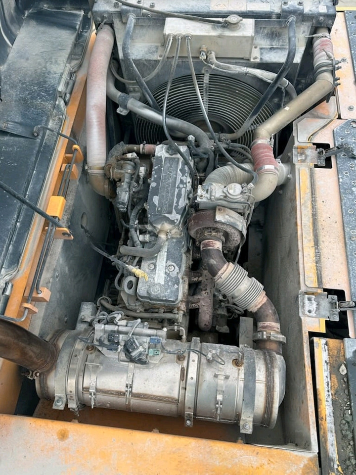 Hyundai R 300 - Lintekskavaator: pilt 4 Hyundai R 300 - Lintekskavaator: pilt 4