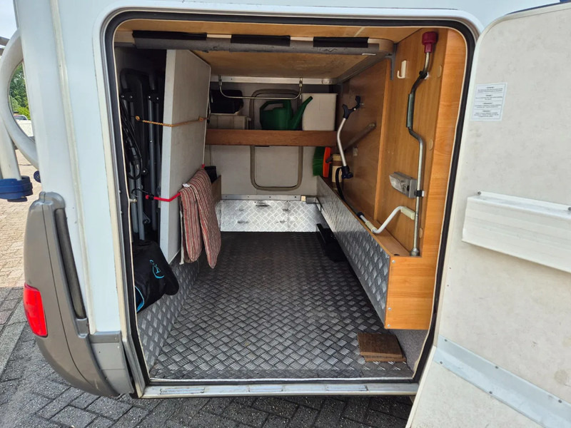 Hymer Camper B 524 airco - Täisintegreeritud matkaauto: pilt 5 Hymer Camper B 524 airco - Täisintegreeritud matkaauto: pilt 5