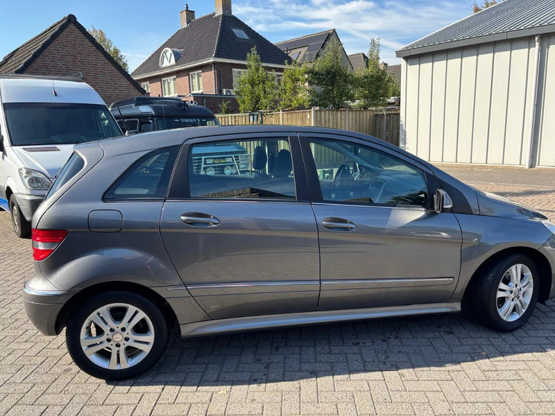 Mercedes-Benz B-Klasse B 180 Automaat Trekhaak - Auto: pilt 2 Mercedes-Benz B-Klasse B 180 Automaat Trekhaak - Auto: pilt 2