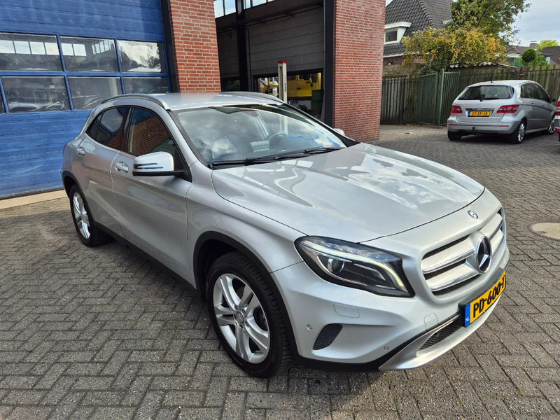 Mercedes-Benz GLA 200 automaat Prestige - Auto: pilt 2 Mercedes-Benz GLA 200 automaat Prestige - Auto: pilt 2