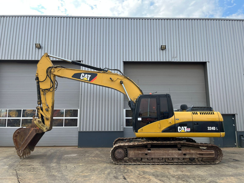 Caterpillar 324DL - Hammerlines / A/C Cabin / Caterpillar C7 / Quick Coupler / Bucket with teeth. - Lintekskavaator: pilt 1 Caterpillar 324DL - Hammerlines / A/C Cabin / Caterpillar C7 / Quick Coupler / Bucket with teeth. - Lintekskavaator: pilt 1