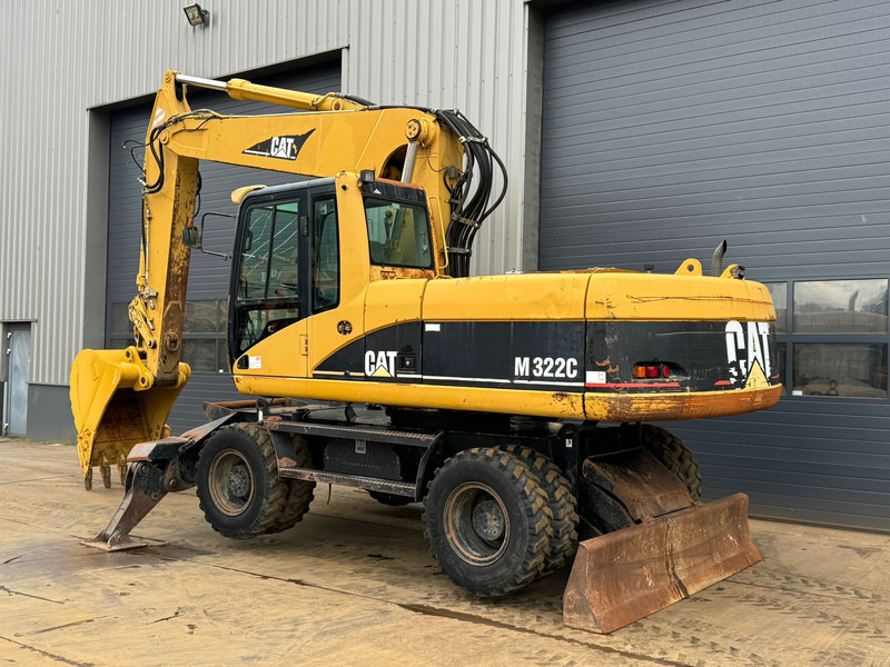 Caterpillar M322C - Hydraulic stabilizers / VA Triple boom / CE-certified, - Ratastel ekskavaator: pilt 3 Caterpillar M322C - Hydraulic stabilizers / VA Triple boom / CE-certified, - Ratastel ekskavaator: pilt 3