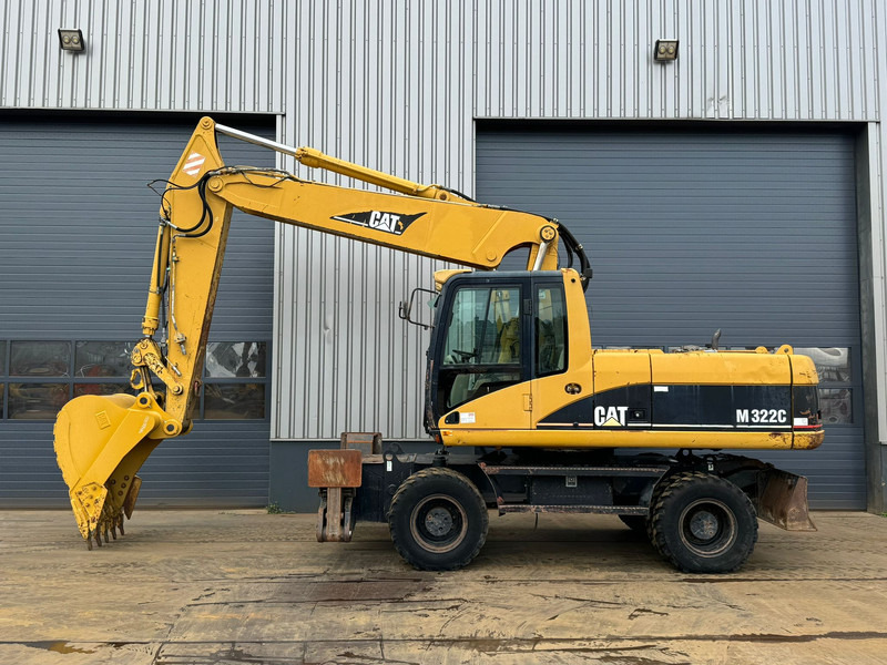 Caterpillar M322C - Hydraulic stabilizers / VA Triple boom / CE-certified, - Ratastel ekskavaator: pilt 5 Caterpillar M322C - Hydraulic stabilizers / VA Triple boom / CE-certified, - Ratastel ekskavaator: pilt 5