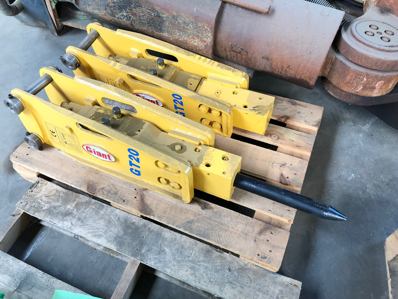 Diversen Giant GT20 190 kg breaker - Hüdrauliline haamer: pilt 2 Diversen Giant GT20 190 kg breaker - Hüdrauliline haamer: pilt 2