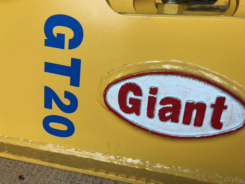 Diversen Giant GT20 190 kg breaker - Hüdrauliline haamer: pilt 4 Diversen Giant GT20 190 kg breaker - Hüdrauliline haamer: pilt 4
