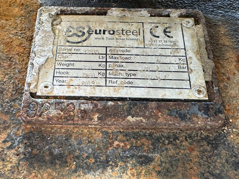 Ratastel ekskavaator Komatsu PW180-11: pilt 14