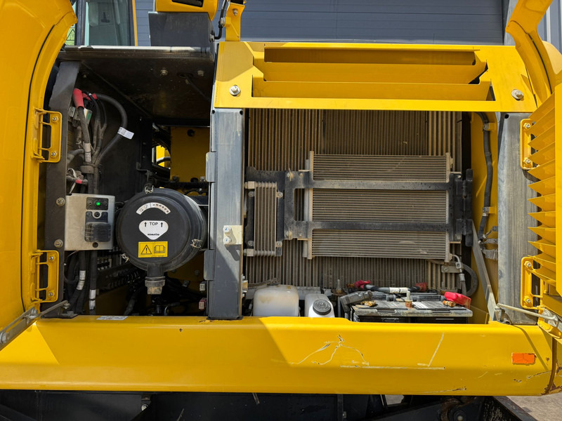 Ratastel ekskavaator Komatsu PW180-11: pilt 15