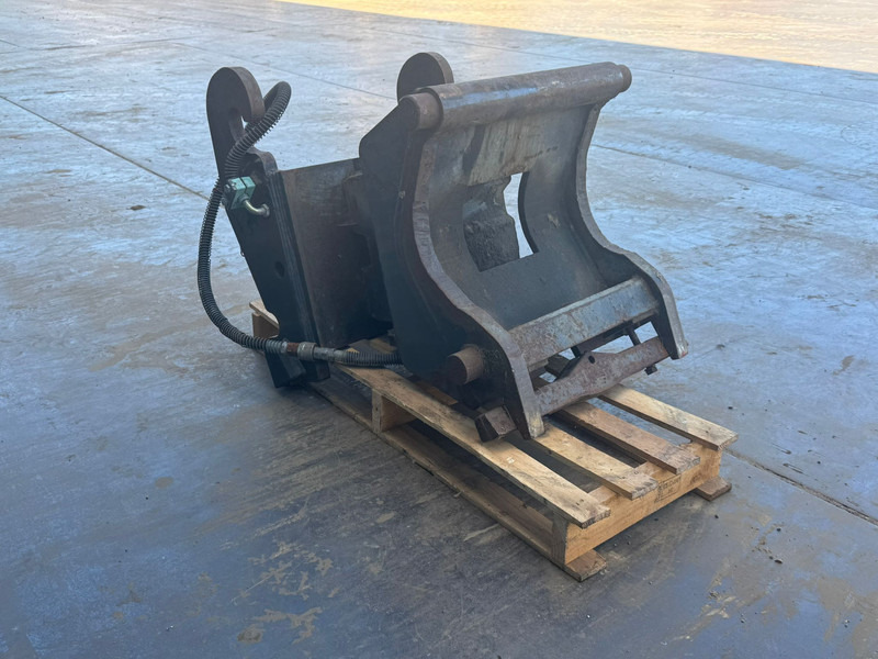 Tilting Quick Coupler CW30 - Vints: pilt 4 Tilting Quick Coupler CW30 - Vints: pilt 4