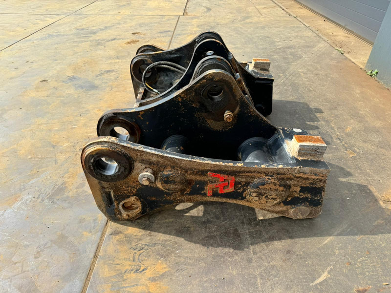 Pladdet Pladdet Quickcoupler Cat 980M SWLUNDBL150 - Varuosa: pilt 5 Pladdet Pladdet Quickcoupler Cat 980M SWLUNDBL150 - Varuosa: pilt 5