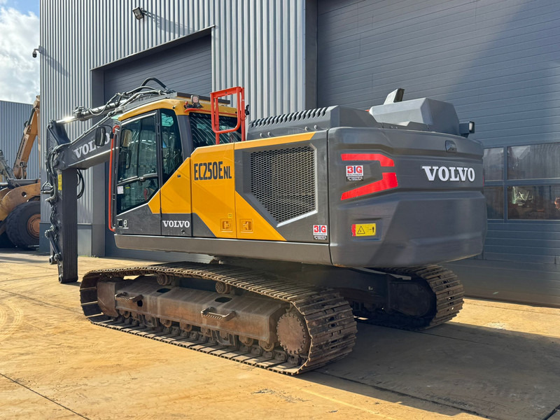 Volvo EC250ENL - Lintekskavaator: pilt 3 Volvo EC250ENL - Lintekskavaator: pilt 3