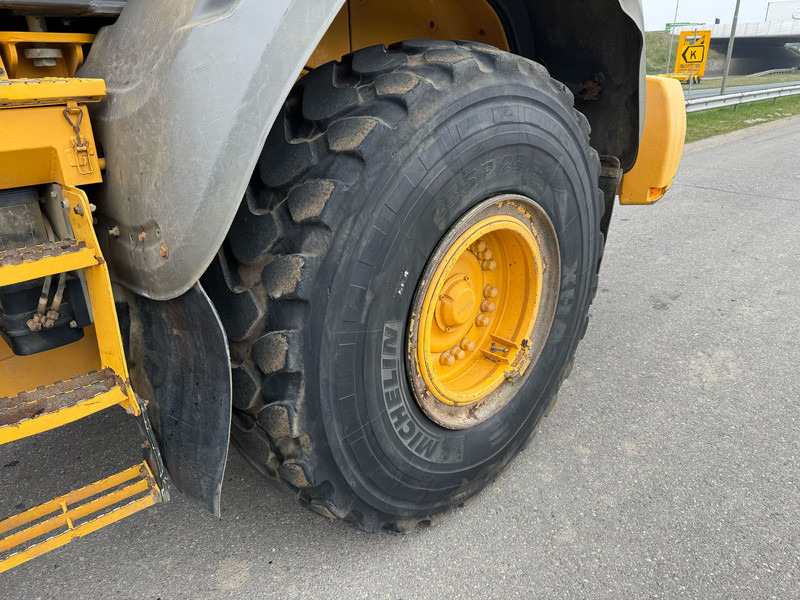 Rataslaadur Volvo L110H: pilt 13