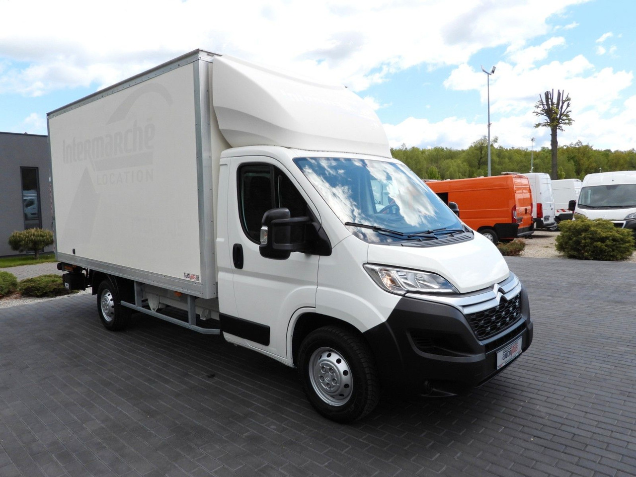 Citroën JUMPER KOFFER AUFZUG 8 PALETTEN TEMPOMAT NAVI Citroën JUMPER KOFFER AUFZUG 8 PALETTEN TEMPOMAT NAVI - Tarbesõiduk furgoon: pilt 4 Citroën JUMPER KOFFER AUFZUG 8 PALETTEN TEMPOMAT NAVI Citroën JUMPER KOFFER AUFZUG 8 PALETTEN TEMPOMAT NAVI - Tarbesõiduk furgoon: pilt 4