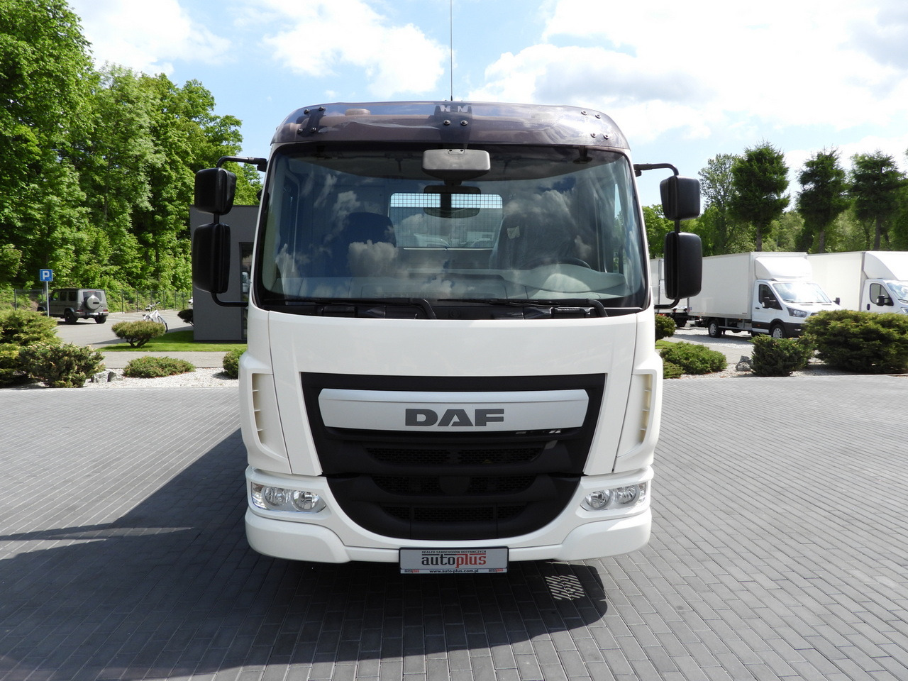 DAF LF 180 THREE-WAY TIPPER CRUISE CONTROL LED LIGHTS AUTOMATIC TRANSMISSION TWIN WHEELS AIR CONDITIONING 180HP - Kallurauto: pilt 5 DAF LF 180 THREE-WAY TIPPER CRUISE CONTROL LED LIGHTS AUTOMATIC TRANSMISSION TWIN WHEELS AIR CONDITIONING 180HP - Kallurauto: pilt 5