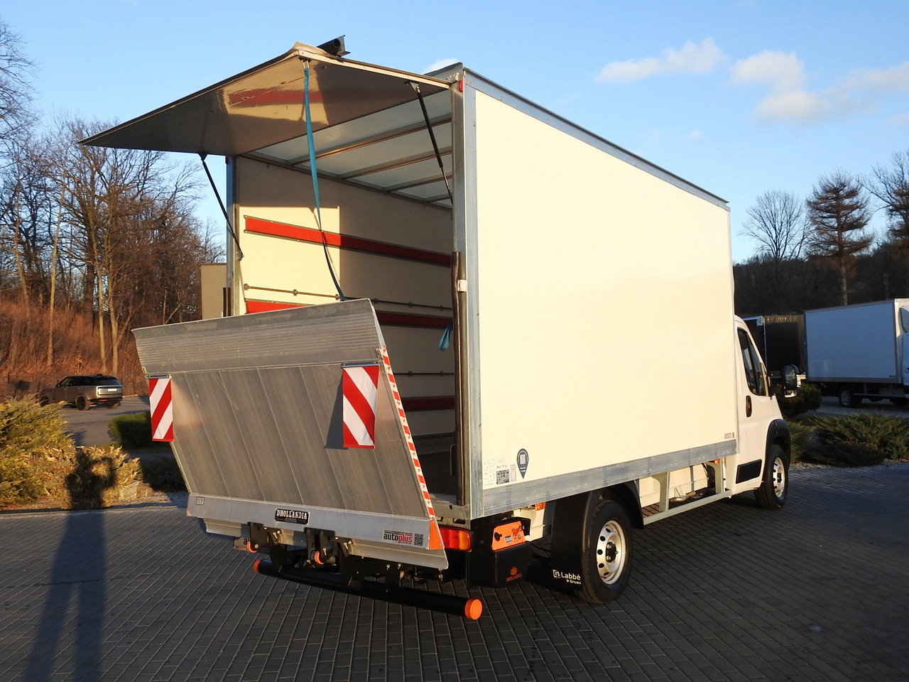 FIAT DUCATO BOX LIFT 8 PALLETS CRUISE CONTROL AIR CONDITIONING 180HP - Tarbesõiduk furgoon: pilt 3 FIAT DUCATO BOX LIFT 8 PALLETS CRUISE CONTROL AIR CONDITIONING 180HP - Tarbesõiduk furgoon: pilt 3