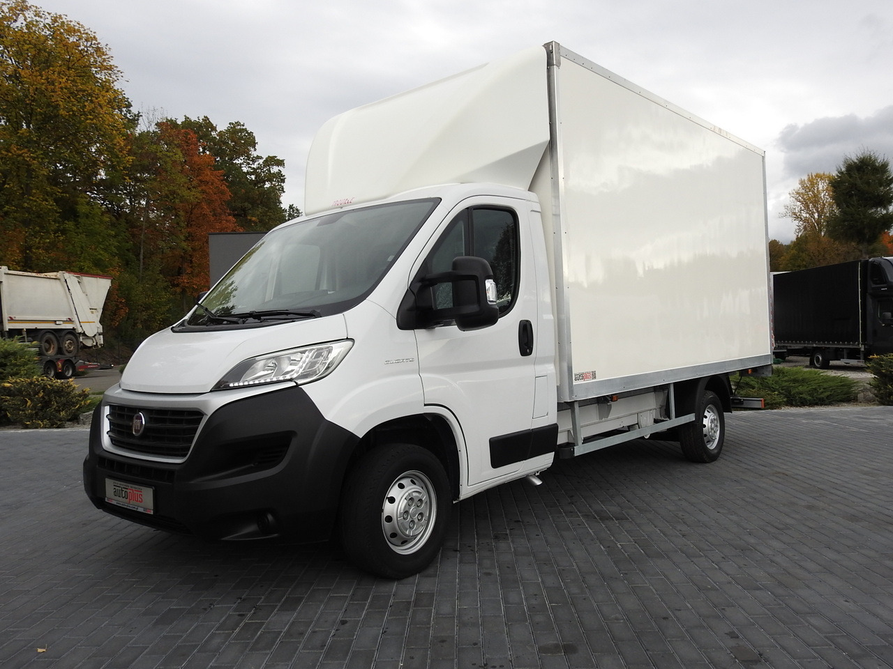 Tarbesõiduk furgoon FIAT DUCATO BOX LIFT 8 PALLETS CRUISE CONTROL NAVIGATION AIR CONDITIONING LED LIGHTS 130HP: pilt 19 Tarbesõiduk furgoon FIAT DUCATO BOX LIFT 8 PALLETS CRUISE CONTROL NAVIGATION AIR CONDITIONING LED LIGHTS 130HP: pilt 19
