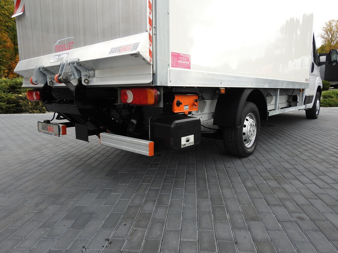 Tarbesõiduk furgoon FIAT DUCATO BOX LIFT 8 PALLETS CRUISE CONTROL NAVIGATION AIR CONDITIONING LED LIGHTS 130HP: pilt 26 Tarbesõiduk furgoon FIAT DUCATO BOX LIFT 8 PALLETS CRUISE CONTROL NAVIGATION AIR CONDITIONING LED LIGHTS 130HP: pilt 26