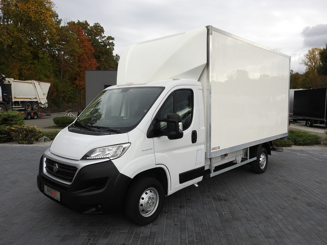 Tarbesõiduk furgoon FIAT DUCATO BOX LIFT 8 PALLETS CRUISE CONTROL NAVIGATION AIR CONDITIONING LED LIGHTS 130HP: pilt 18 Tarbesõiduk furgoon FIAT DUCATO BOX LIFT 8 PALLETS CRUISE CONTROL NAVIGATION AIR CONDITIONING LED LIGHTS 130HP: pilt 18