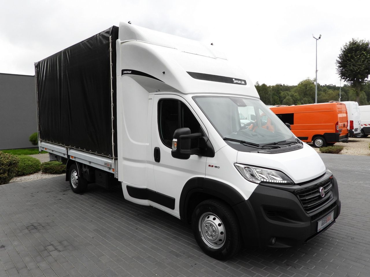 FIAT DUCATO TARPAULIN 9 PALLETS CRUISE CONTROL LED LIGHTS PNEUMATICS AIR CONDITIONING 180HP - Tent tarbesõiduk: pilt 4 FIAT DUCATO TARPAULIN 9 PALLETS CRUISE CONTROL LED LIGHTS PNEUMATICS AIR CONDITIONING 180HP - Tent tarbesõiduk: pilt 4