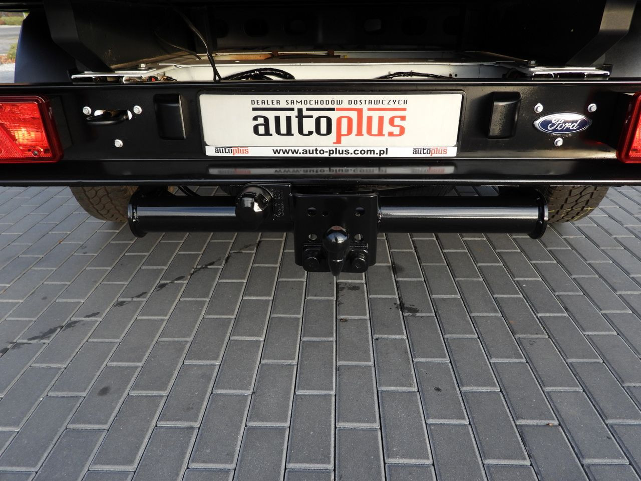 Meeskonnaauto FORD TRANSIT 4x4 STAKE BODY DOUBLE CABIN DOKA 6 SEATS CRUISE CONTROL LED LIGHTS AIR CONDITIONING 170HP: pilt 20 Meeskonnaauto FORD TRANSIT 4x4 STAKE BODY DOUBLE CABIN DOKA 6 SEATS CRUISE CONTROL LED LIGHTS AIR CONDITIONING 170HP: pilt 20