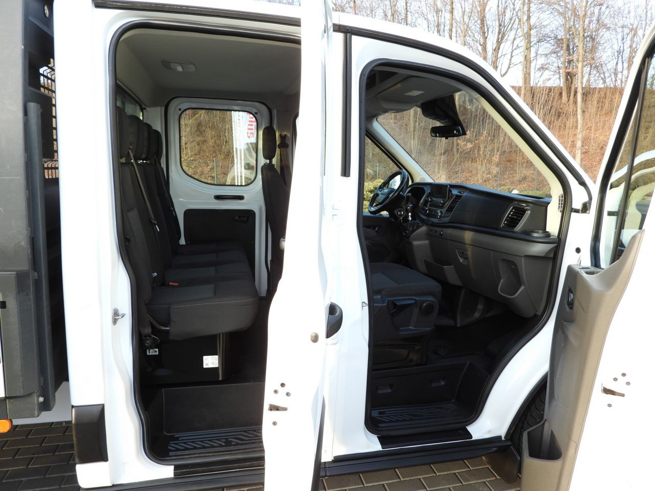 Meeskonnaauto FORD TRANSIT 4x4 STAKE BODY DOUBLE CABIN DOKA 6 SEATS CRUISE CONTROL LED LIGHTS AIR CONDITIONING 170HP: pilt 44 Meeskonnaauto FORD TRANSIT 4x4 STAKE BODY DOUBLE CABIN DOKA 6 SEATS CRUISE CONTROL LED LIGHTS AIR CONDITIONING 170HP: pilt 44