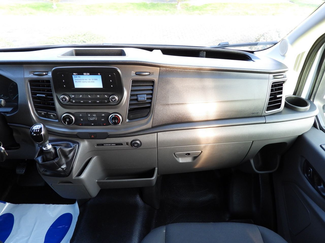 Meeskonnaauto FORD TRANSIT 4x4 STAKE BODY DOUBLE CABIN DOKA 6 SEATS CRUISE CONTROL LED LIGHTS AIR CONDITIONING 170HP: pilt 36 Meeskonnaauto FORD TRANSIT 4x4 STAKE BODY DOUBLE CABIN DOKA 6 SEATS CRUISE CONTROL LED LIGHTS AIR CONDITIONING 170HP: pilt 36