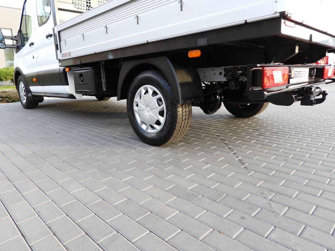 Meeskonnaauto FORD TRANSIT 4x4 STAKE BODY DOUBLE CABIN DOKA 6 SEATS CRUISE CONTROL LED LIGHTS AIR CONDITIONING 170HP: pilt 19 Meeskonnaauto FORD TRANSIT 4x4 STAKE BODY DOUBLE CABIN DOKA 6 SEATS CRUISE CONTROL LED LIGHTS AIR CONDITIONING 170HP: pilt 19