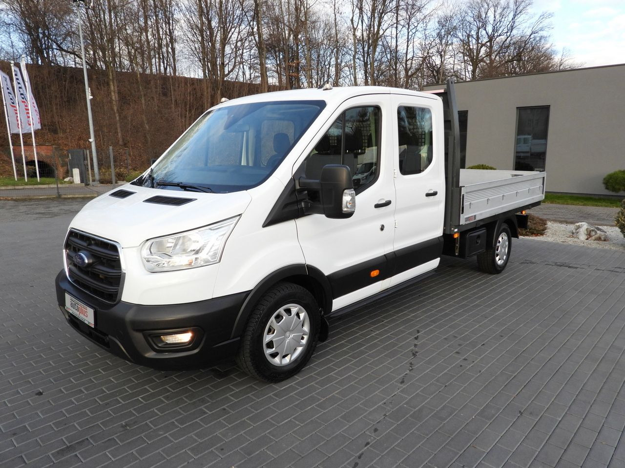 Meeskonnaauto FORD TRANSIT 4x4 STAKE BODY DOUBLE CABIN DOKA 6 SEATS CRUISE CONTROL LED LIGHTS AIR CONDITIONING 170HP: pilt 7 Meeskonnaauto FORD TRANSIT 4x4 STAKE BODY DOUBLE CABIN DOKA 6 SEATS CRUISE CONTROL LED LIGHTS AIR CONDITIONING 170HP: pilt 7