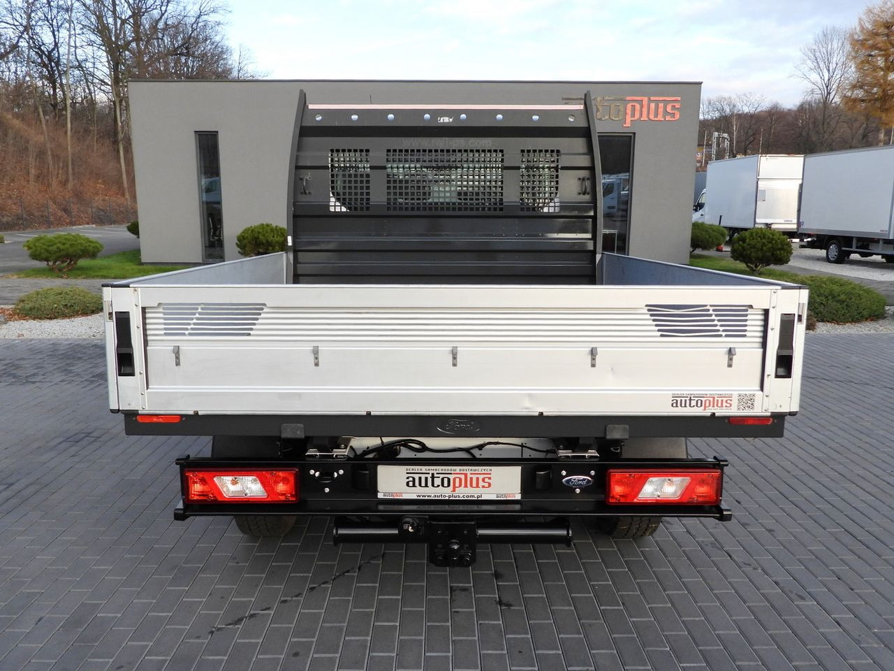 Meeskonnaauto FORD TRANSIT 4x4 STAKE BODY DOUBLE CABIN DOKA 6 SEATS CRUISE CONTROL LED LIGHTS AIR CONDITIONING 170HP: pilt 11 Meeskonnaauto FORD TRANSIT 4x4 STAKE BODY DOUBLE CABIN DOKA 6 SEATS CRUISE CONTROL LED LIGHTS AIR CONDITIONING 170HP: pilt 11