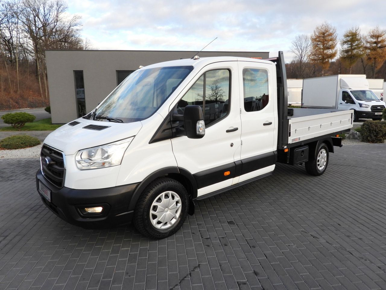 Meeskonnaauto FORD TRANSIT 4x4 STAKE BODY DOUBLE CABIN DOKA 6 SEATS CRUISE CONTROL LED LIGHTS AIR CONDITIONING 170HP: pilt 16 Meeskonnaauto FORD TRANSIT 4x4 STAKE BODY DOUBLE CABIN DOKA 6 SEATS CRUISE CONTROL LED LIGHTS AIR CONDITIONING 170HP: pilt 16