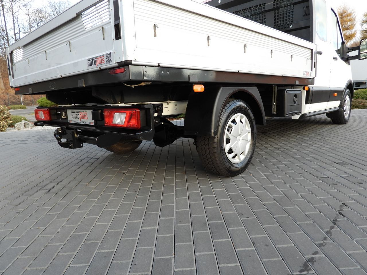 Meeskonnaauto FORD TRANSIT 4x4 STAKE BODY DOUBLE CABIN DOKA 6 SEATS CRUISE CONTROL LED LIGHTS AIR CONDITIONING 170HP: pilt 24 Meeskonnaauto FORD TRANSIT 4x4 STAKE BODY DOUBLE CABIN DOKA 6 SEATS CRUISE CONTROL LED LIGHTS AIR CONDITIONING 170HP: pilt 24
