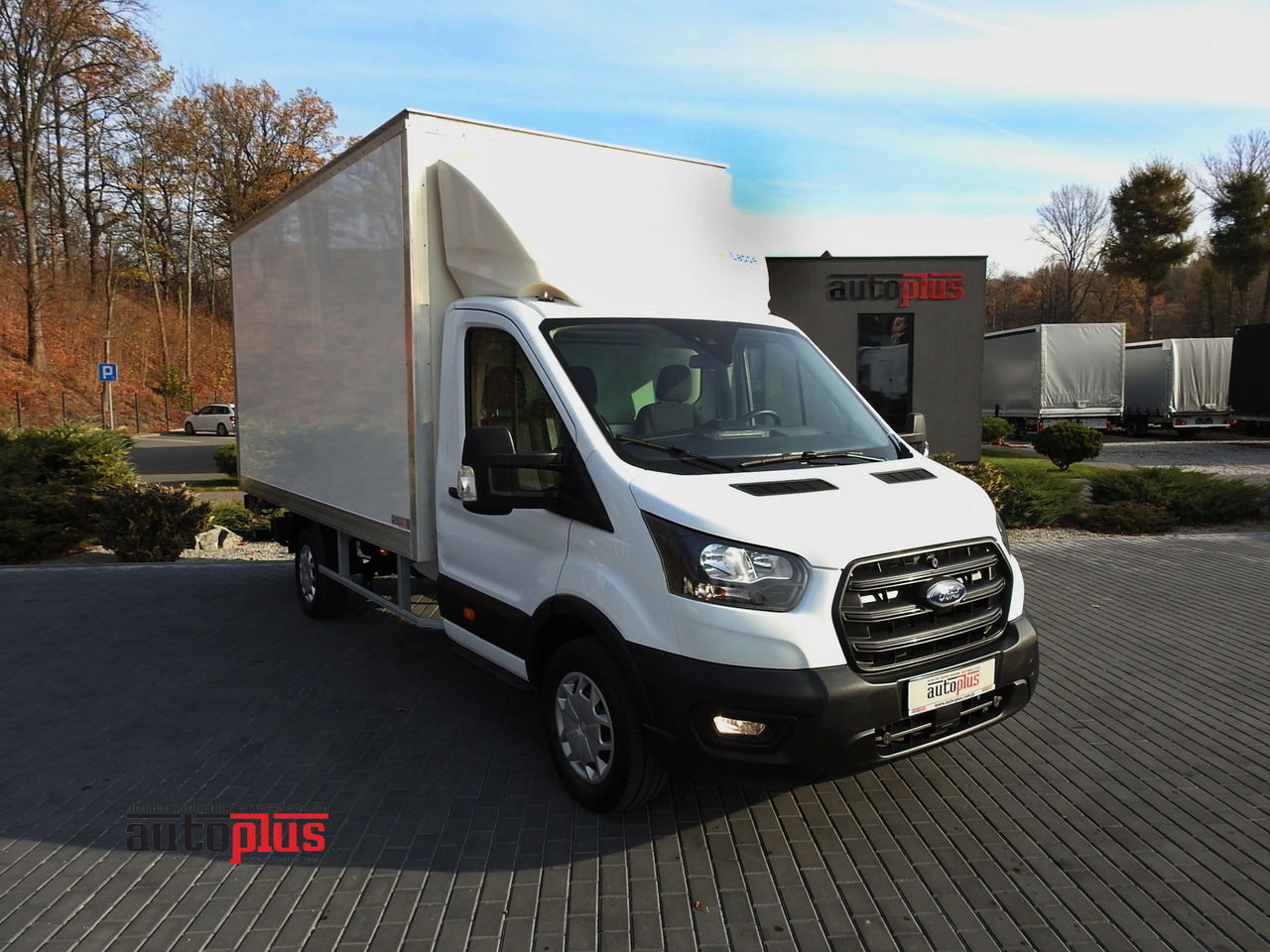 FORD TRANSIT BOX LIFT 8 PALLETS CRUISE CONTROL AIR CONDITIONING  130HP - Tarbesõiduk külmik: pilt 1 FORD TRANSIT BOX LIFT 8 PALLETS CRUISE CONTROL AIR CONDITIONING  130HP - Tarbesõiduk külmik: pilt 1