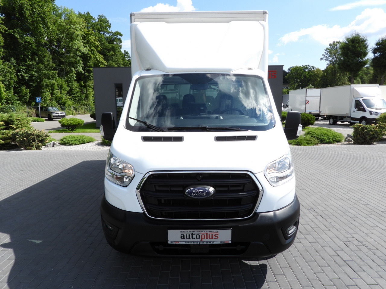 FORD TRANSIT BOX LIFT 8 PALLETS CRUISE CONTROL LED LIGHTS TWIN WHEELS AIR CONDITIONING 130HP - Tarbesõiduk furgoon: pilt 5 FORD TRANSIT BOX LIFT 8 PALLETS CRUISE CONTROL LED LIGHTS TWIN WHEELS AIR CONDITIONING 130HP - Tarbesõiduk furgoon: pilt 5