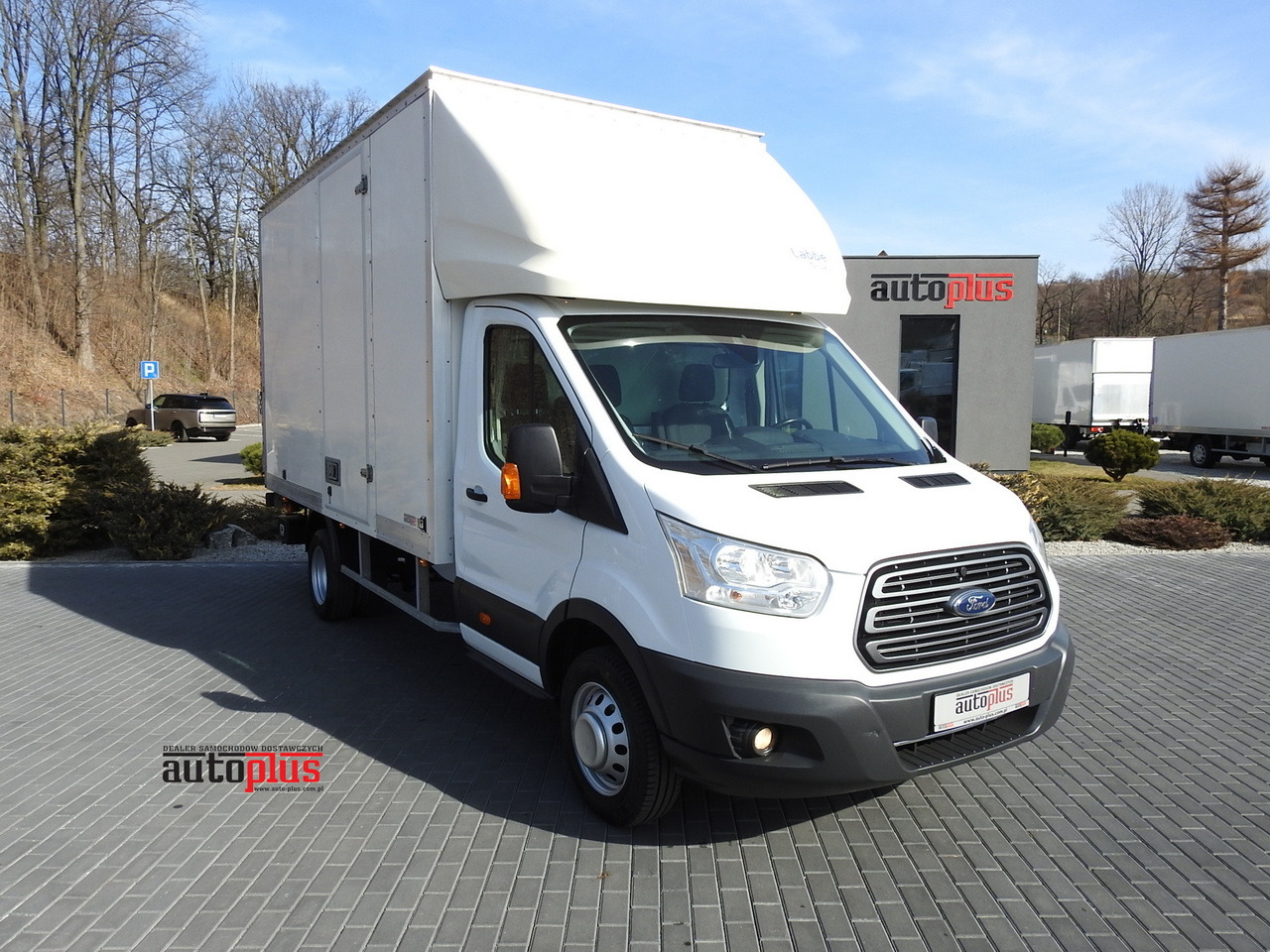 FORD TRANSIT BOX LIFT 8 PALLETS CRUISE CONTROL LED LIGHTS TWIN WHEELS AIR CONDITIONING 170HP - Tarbesõiduk furgoon: pilt 1 FORD TRANSIT BOX LIFT 8 PALLETS CRUISE CONTROL LED LIGHTS TWIN WHEELS AIR CONDITIONING 170HP - Tarbesõiduk furgoon: pilt 1