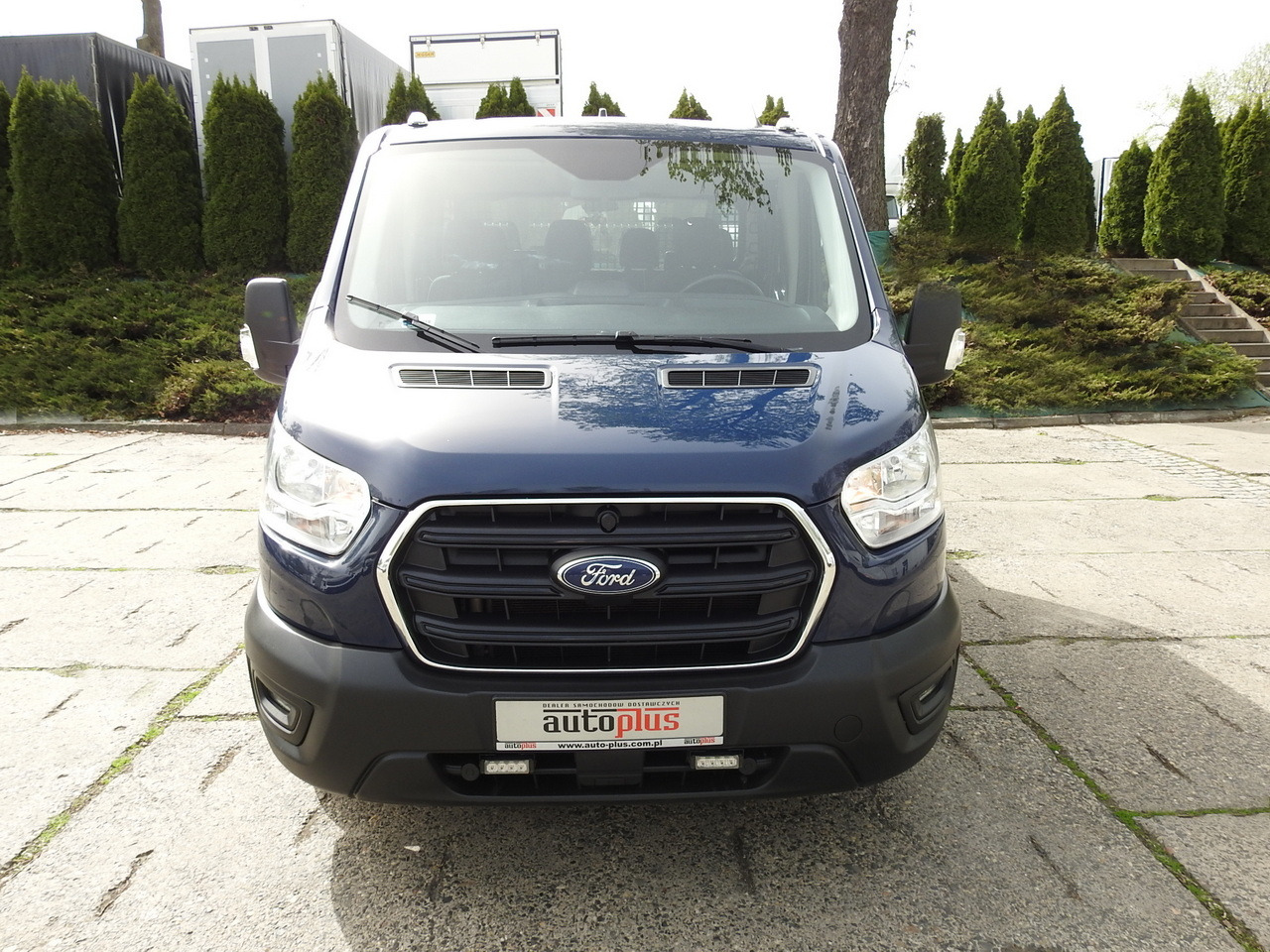 FORD TRANSIT STAKE BODY DOUBLE CABIN DOKA 7 SEATS CRUISE CONTROL AIR CONDITIONING LED LIGHTS 130HP - Meeskonnaauto: pilt 5 FORD TRANSIT STAKE BODY DOUBLE CABIN DOKA 7 SEATS CRUISE CONTROL AIR CONDITIONING LED LIGHTS 130HP - Meeskonnaauto: pilt 5