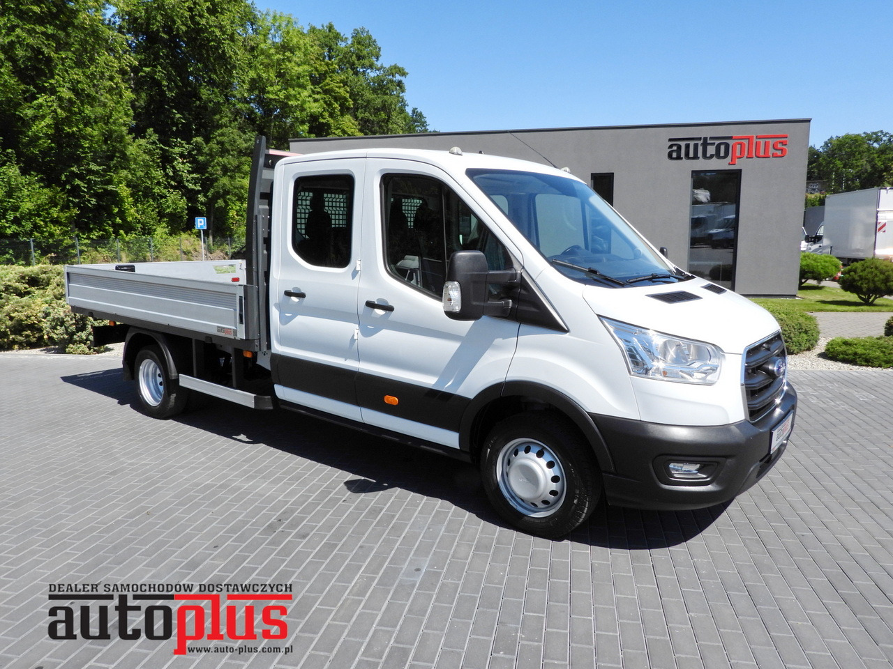 FORD TRANSIT STAKE BODY DOUBLE CABIN DOKA 7 SEATS TWIN WHEELS AIR CONDITIONING 130HP - Madelauto: pilt 1 FORD TRANSIT STAKE BODY DOUBLE CABIN DOKA 7 SEATS TWIN WHEELS AIR CONDITIONING 130HP - Madelauto: pilt 1