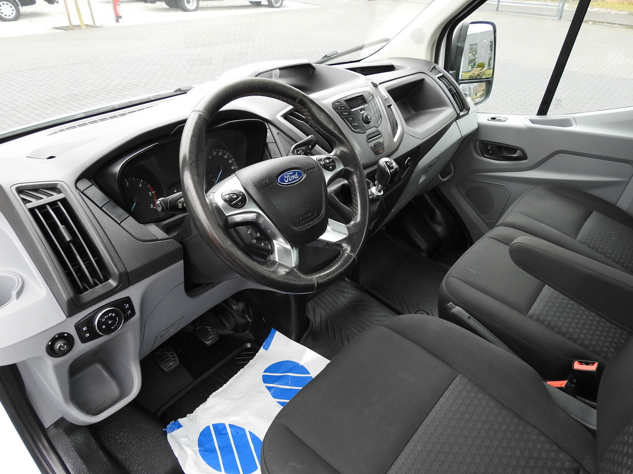 FORD TRANSIT TIPPER CRUISE CONTROL AIR CONDITIONING TWIN WHEELS  170HP - Tarbesõiduk kallur: pilt 2 FORD TRANSIT TIPPER CRUISE CONTROL AIR CONDITIONING TWIN WHEELS  170HP - Tarbesõiduk kallur: pilt 2